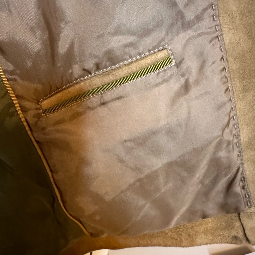 Island Soft Suede Jacket - Perfect Vintage- Jacket.  Size L - Picture 7 of 16